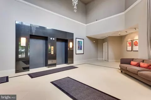 Entry Way - 1625 International Dr #421, Mclean, VA 22102 photo 4 of 5