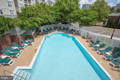 Exterior - 1625 International Dr #421, Mclean, VA 22102 photo 1 of 6