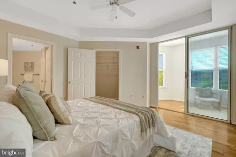 Bedroom - 1625 International Dr #421, Mclean, VA 22102 photo 3 of 3