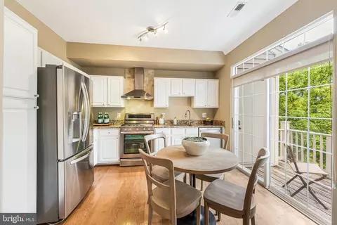 Kitchen - 11405 Windleaf Ct #25, Reston, VA 20194 photo 3 of 5