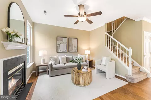 Living - 11405 Windleaf Ct #25, Reston, VA 20194 photo 4 of 5