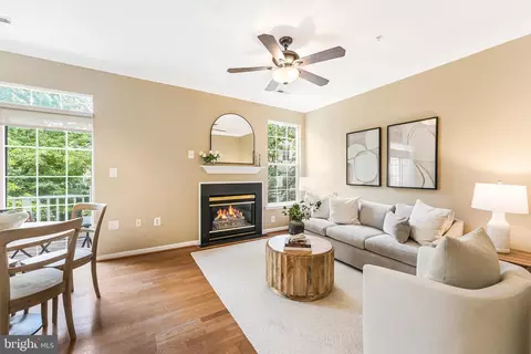 Living - 11405 Windleaf Ct #25, Reston, VA 20194 photo 5 of 5