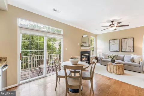 Dining - 11405 Windleaf Ct #25, Reston, VA 20194 photo 4 of 4