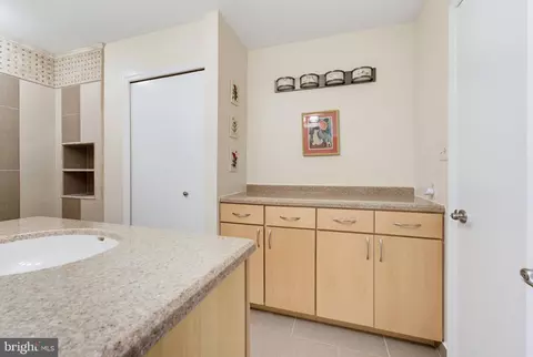 Bath - 5808 Canvasback Rd, Burke, VA 22015 photo 2 of 6