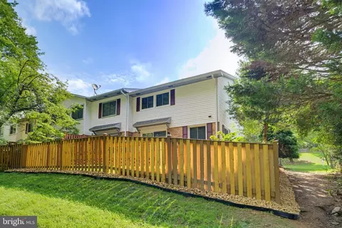 Exterior - 5808 Canvasback Rd, Burke, VA 22015 photo 9 of 10