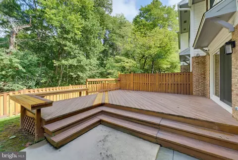 Exterior - 5808 Canvasback Rd, Burke, VA 22015 photo 3 of 10
