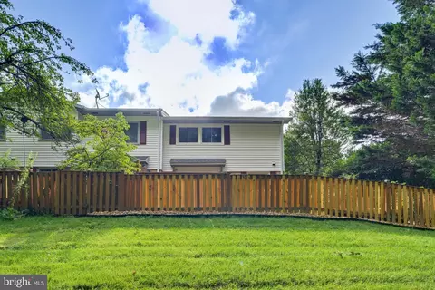 Exterior - 5808 Canvasback Rd, Burke, VA 22015 photo 8 of 10