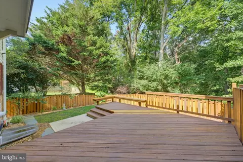 Exterior - 5808 Canvasback Rd, Burke, VA 22015 photo 5 of 10
