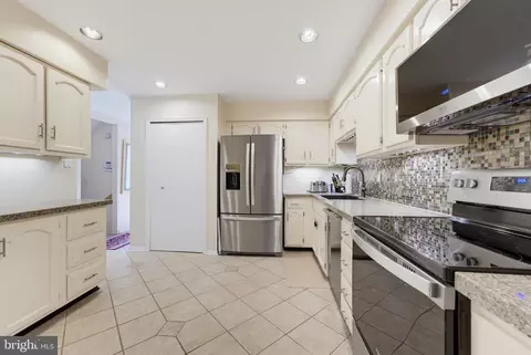 Kitchen - 5808 Canvasback Rd, Burke, VA 22015 photo 1 of 3