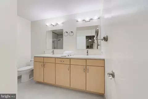 Bath - 5808 Canvasback Rd, Burke, VA 22015 photo 3 of 6