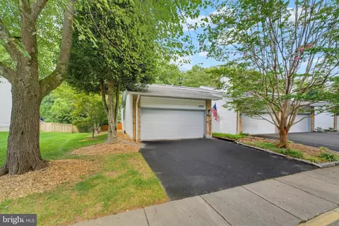 Exterior - 5808 Canvasback Rd, Burke, VA 22015 photo 10 of 10