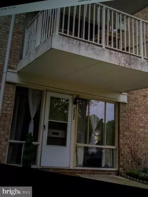 2523 Huntington Ave #25, Alexandria, VA 22303