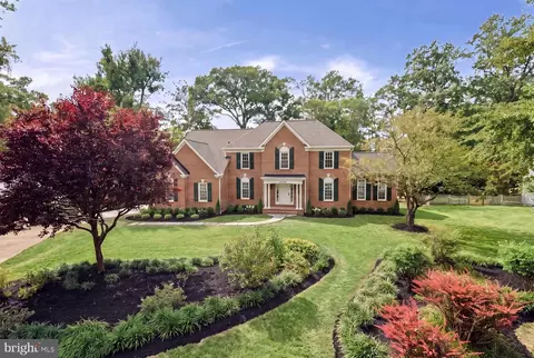 9020 Beatty Dr, Alexandria, VA 22308
