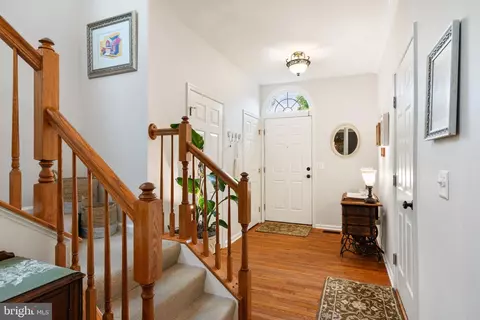 Entry Way - 9080 Arch Hall Rd, Lorton, VA 22079 photo 2 of 9