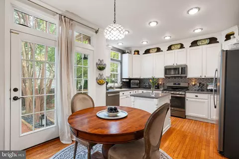 Kitchen - 9080 Arch Hall Rd, Lorton, VA 22079 photo 2 of 6