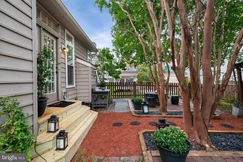 Exterior - 9080 Arch Hall Rd, Lorton, VA 22079 photo 6 of 6