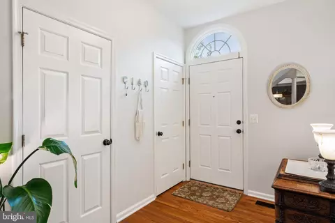 Entry Way - 9080 Arch Hall Rd, Lorton, VA 22079 photo 3 of 9