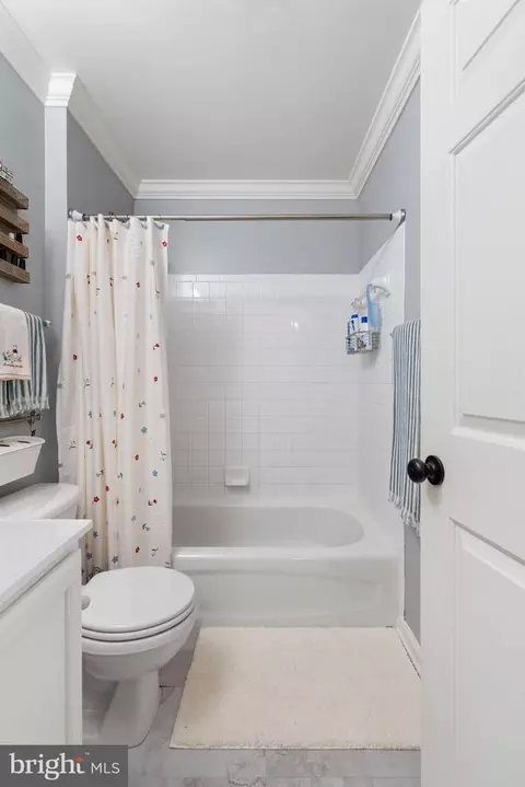 Bath - 9080 Arch Hall Rd, Lorton, VA 22079 photo 3 of 7