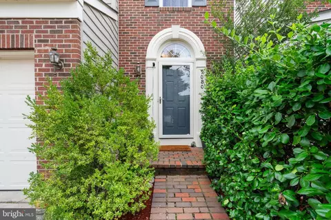 Entry Way - 9080 Arch Hall Rd, Lorton, VA 22079 photo 1 of 9