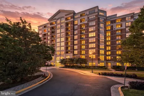 11760 Sunrise Valley Dr #212, Reston, VA 20191