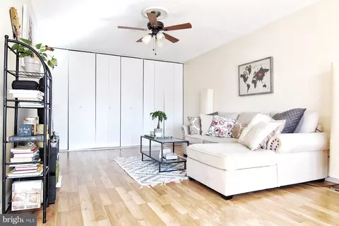 3100 S Manchester St #632, Falls Church, VA 22044