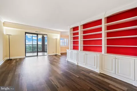 5901 Mount Eagle Dr #1505, Alexandria, VA 22303