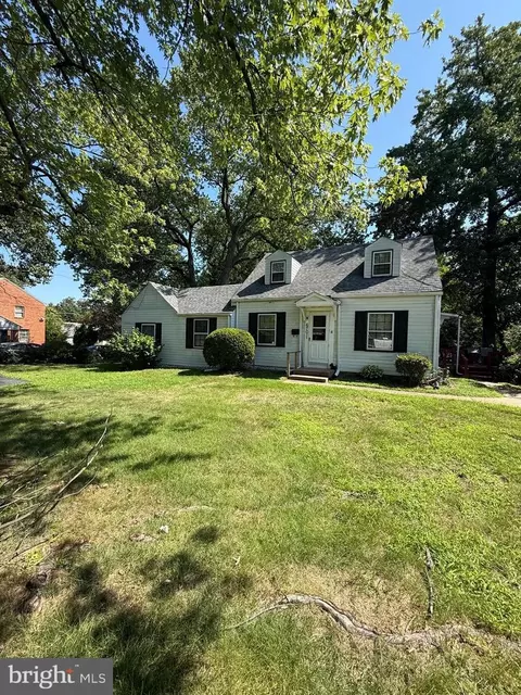 6701 Queens Rd, Alexandria, VA 22306