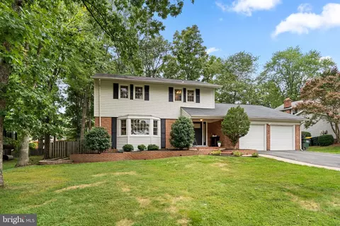 Exterior - 6106 Roxbury Ave, Springfield, VA 22152 photo 2 of 6