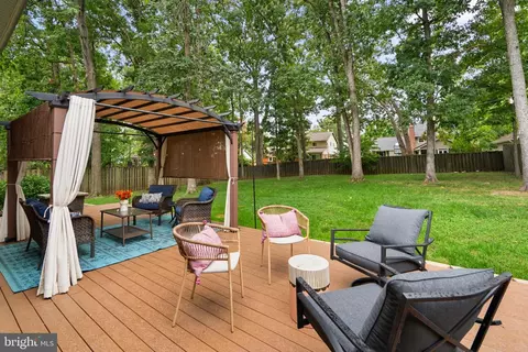 Exterior - 6106 Roxbury Ave, Springfield, VA 22152 photo 4 of 6