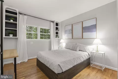 Bedroom - 6106 Roxbury Ave, Springfield, VA 22152 photo 6 of 8