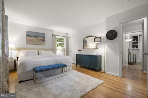 Bedroom - 6106 Roxbury Ave, Springfield, VA 22152 photo 1 of 8