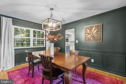 Dining - 6106 Roxbury Ave, Springfield, VA 22152 photo 2 of 3