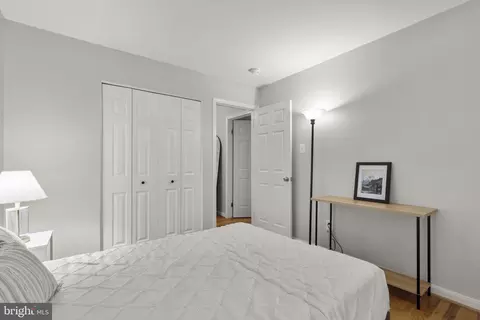 Bedroom - 6106 Roxbury Ave, Springfield, VA 22152 photo 7 of 8