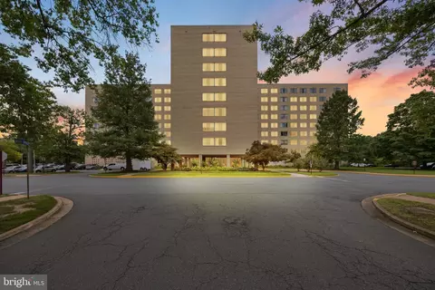 6641 Wakefield Dr #615, Alexandria, VA 22307