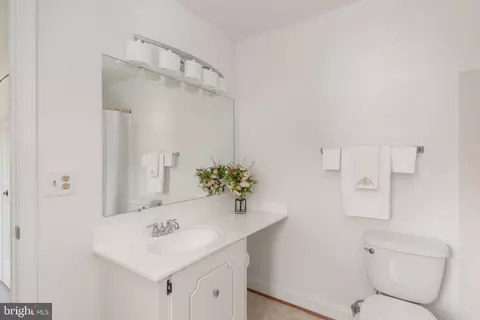 Bath - 9511 Shipwright Dr, Burke, VA 22015 photo 1 of 3