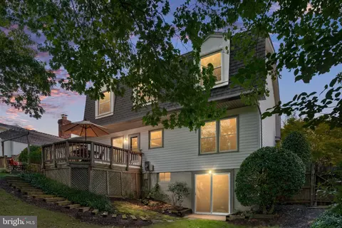 Exterior - 9511 Shipwright Dr, Burke, VA 22015 photo 15 of 15