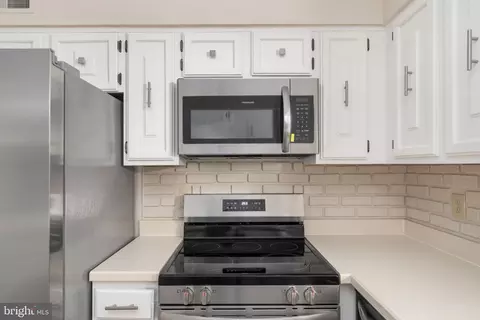 Kitchen - 9511 Shipwright Dr, Burke, VA 22015 photo 1 of 2