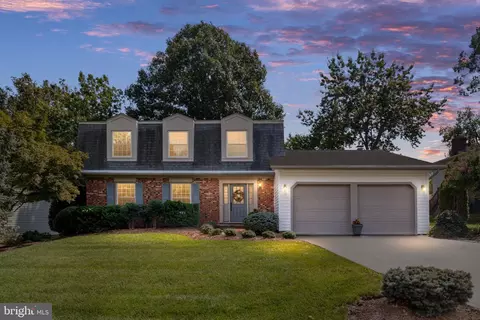 Exterior - 9511 Shipwright Dr, Burke, VA 22015 photo 13 of 15