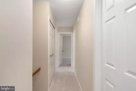 Entry Way - 9511 Shipwright Dr, Burke, VA 22015 photo 6 of 8