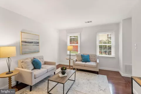 Living - 9507 Burdett Rd, Burke, VA 22015 photo 2 of 6