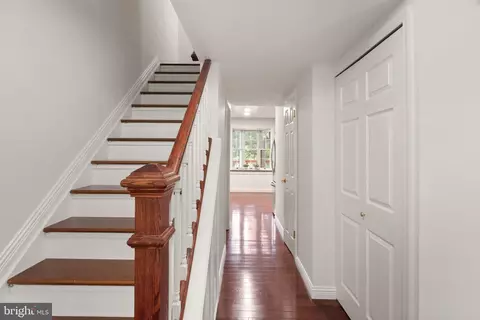Entry Way - 9507 Burdett Rd, Burke, VA 22015 photo 2 of 3