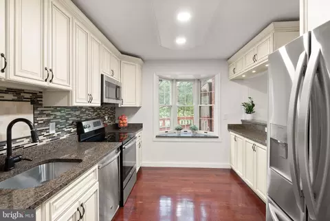 Kitchen - 9507 Burdett Rd, Burke, VA 22015 photo 2 of 2