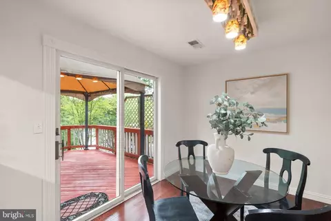 Dining - 9507 Burdett Rd, Burke, VA 22015 photo 2 of 4