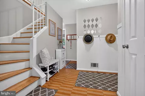 Entry Way - 7026 Leebrad St, Springfield, VA 22151 photo 1 of 4