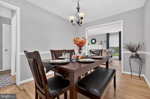 Dining - 7026 Leebrad St, Springfield, VA 22151 photo 1 of 2