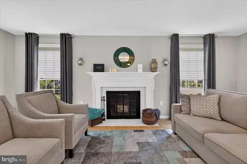 Living - 7026 Leebrad St, Springfield, VA 22151 photo 1 of 1
