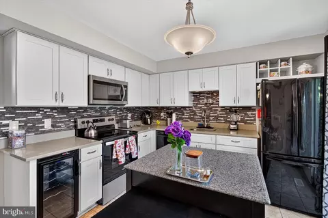 Kitchen - 7026 Leebrad St, Springfield, VA 22151 photo 2 of 5