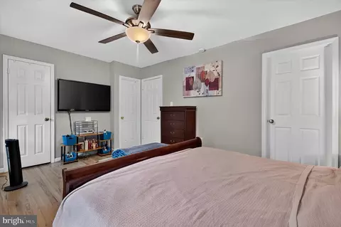 Bedroom - 7026 Leebrad St, Springfield, VA 22151 photo 2 of 6