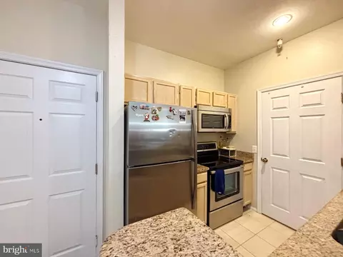 Entry Way - 1581 Spring Gate Dr #5207, Mclean, VA 22102 photo 1 of 1