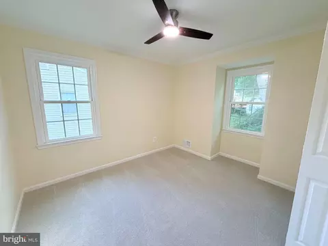 Bedroom - 8853 Applecross Ln, Springfield, VA 22153 photo 4 of 7